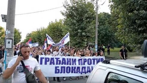 НЕ ДАМО СРБИЈУ! И Врање устало против блокада (ВИДЕО) НЕ ДАМО СРБИЈУ! И Врање устало против блокада (ВИДЕО)