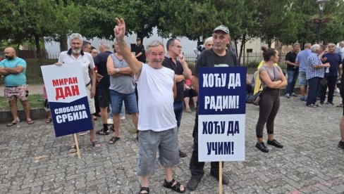 GRAĐANI BAČA PROTIV BLOKADA: Želimo mir i stablnost (VIDEO)