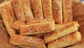 ŠTAPIĆI SA SIROM: Recept za brzu i ukusnu grickalicu