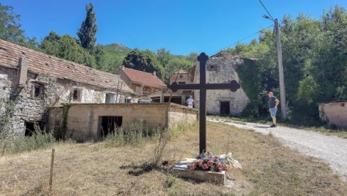 GRUBORI, KRUNA ZLA OLUJE: Danas je 30 godina od jezivog masakra hrvatske vojske nad šestoro srpskih civila (FOTO) GRUBORI, KRUNA ZLA OLUJE: Danas je 30 godina od jezivog masakra hrvatske vojske nad šestoro srpskih civila (FOTO)