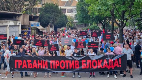 MOĆNI PRIZORI: Sremska Mitrovica ustala protiv blokada (FOTO) (VIDEO)