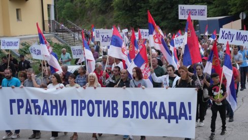 ВРАТИТЕ МИ МОЈУ СРБИЈУ! Грађани против блокада послали моћну поруку (ВИДЕО) ВРАТИТЕ МИ МОЈУ СРБИЈУ! Грађани против блокада послали моћну поруку (ВИДЕО)