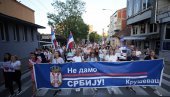 DOSTA JE BLOKADA, HOĆEMO DA ŽIVIMO: Bratislav Gašić sa još četiri hiljade Kruševljana podržao pristojnu Srbiju