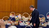 ОВО ЈЕ ДЕО ЛАНАЦА КОЈИ ЋЕ МОРАТИ ДА СПУШТАЈУ ЦЕНЕ ПРОИЗВОДА: За значајно побољшање животног стандарда свих грађана Србије ОВО ЈЕ ДЕО ЛАНАЦА КОЈИ ЋЕ МОРАТИ ДА СПУШТАЈУ ЦЕНЕ ПРОИЗВОДА: За значајно побољшање животног стандарда свих грађана Србије