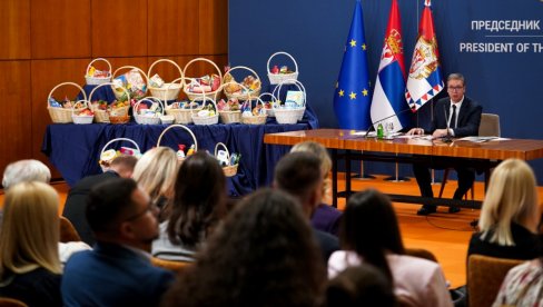 ПОГЛЕДАЈТЕ ЦЕО СПИСАК ПРОИЗВОДА КОЈИ ЋЕ БИТИ НА СНИЖЕЊУ! Нове мере одушевиле грађане, председник Вучић представио пакет ПОГЛЕДАЈТЕ ЦЕО СПИСАК ПРОИЗВОДА КОЈИ ЋЕ БИТИ НА СНИЖЕЊУ! Нове мере одушевиле грађане, председник Вучић представио пакет