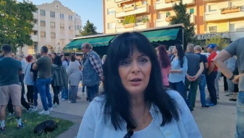 ТЕШКЕ СУ МИ ПОДЕЛЕ Грађани Петровца неће блокаде (ВИДЕО) ТЕШКЕ СУ МИ ПОДЕЛЕ Грађани Петровца неће блокаде (ВИДЕО)