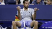 KOLAPS KAKAV TENIS NE PAMTI! Ceo svet gleda šta je uradio Rus nakon eliminacije sa Ju-Es opena (VIDEO) KOLAPS KAKAV TENIS NE PAMTI! Ceo svet gleda šta je uradio Rus nakon eliminacije sa Ju-Es opena (VIDEO)