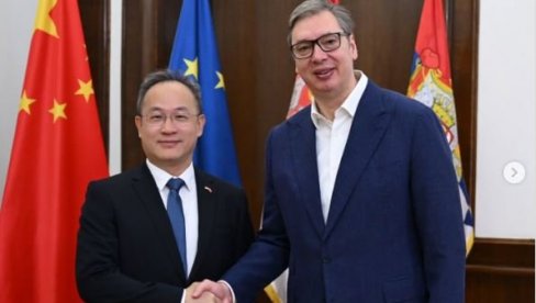 РАЗМОТРИЛИ СМО ДЕТАЉЕ ПРЕДСТОЈЕЋЕГ СУСРЕТА СА ПРЕДСЕДНИКОМ СИ ЂИНПИНГОМ Вучић се састао са кинеским амбасадором (ФОТО) РАЗМОТРИЛИ СМО ДЕТАЉЕ ПРЕДСТОЈЕЋЕГ СУСРЕТА СА ПРЕДСЕДНИКОМ СИ ЂИНПИНГОМ Вучић се састао са кинеским амбасадором (ФОТО)