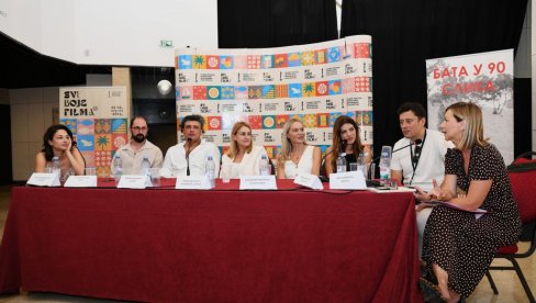 ТЕЛЕКОМ СРБИЈА ПРЕДСТАВИО НОВИ ПРОЈЕКАТ „ЉУЉАЈ МЕ НЕЖНО“ НА ФИЛМСКОМ ФЕСТИВАЛУ ХЕРЦЕГ НОВИ – МОНТЕНЕГРО ФИЛМ ФЕСТИВАЛ ТЕЛЕКОМ СРБИЈА ПРЕДСТАВИО НОВИ ПРОЈЕКАТ „ЉУЉАЈ МЕ НЕЖНО“ НА ФИЛМСКОМ ФЕСТИВАЛУ ХЕРЦЕГ НОВИ – МОНТЕНЕГРО ФИЛМ ФЕСТИВАЛ