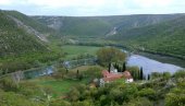 EPARHIJA DALMATINSKA: Ogradila se od učešća Dinka Gruhonjića na festivalu u Šibeniku
