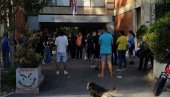 СРАМОТА: Блокадери направили легло заразе на Филозофском факултату у Новом Саду (ФОТО/ВИДЕО)