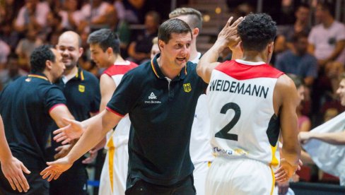 ŠOK NA EVROBASKETU! Selektor Nemačke hitno hospitalizovan, Beograđanin vodi pancere na Evropskom prvenstvu ŠOK NA EVROBASKETU! Selektor Nemačke hitno hospitalizovan, Beograđanin vodi pancere na Evropskom prvenstvu