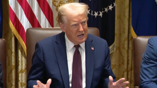 ЗА ТАНГО ЈЕ ПОТРЕБНО ДВОЈЕ Трамп о украјинском сукобу: Зеленски није невин (ВИДЕО) ЗА ТАНГО ЈЕ ПОТРЕБНО ДВОЈЕ Трамп о украјинском сукобу: Зеленски није невин (ВИДЕО)