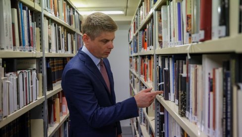 DRŽANJE PREDAVANJA SRBIMA NIKADA NIJE DOBRA OPCIJA Gujon oštro odgovorio Marti Kos: Licemerje nikada nije opcija DRŽANJE PREDAVANJA SRBIMA NIKADA NIJE DOBRA OPCIJA Gujon oštro odgovorio Marti Kos: Licemerje nikada nije opcija