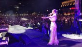 TURBO I FOLK ŽURKA: Breskvica muzikom i pesmom zapalila publiku u Leskovcu TURBO I FOLK ŽURKA: Breskvica muzikom i pesmom zapalila publiku u Leskovcu