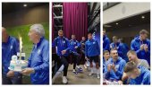 СЕЛЕКТОРЕ, СРЕЋАН РОЂЕНДАН! Кошаркаши Србије на феноменалан начин изненадили Светислава Пешића  (ВИДЕО)