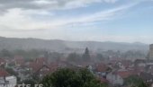 VETAR ČUPAO DRVEĆE IZ KORENA: Olujno nevreme pogodilo Čačak