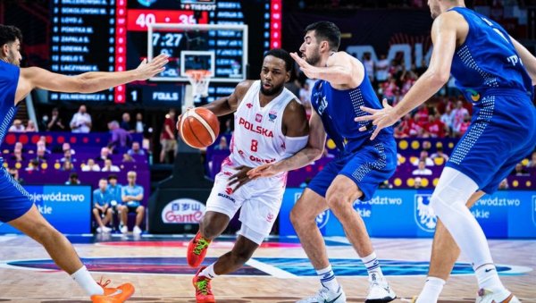 КАКВА УТАКМИЦА НА ЕВРОБАСКЕТУ: Сјајни Лојд у драматичној завршници донео победу Пољској! (ВИДЕО)