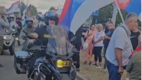 NOVI SAD PROTIV BLOKADA: I bajkeri izašli na ulice (VIDEO)
