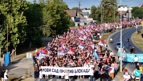 GRAĐANI PROTIV BLOKADA: Narod traži mir i normalan život, prvo okupljanje i u Novom Sadu (FOTO/VIDEO) GRAĐANI PROTIV BLOKADA: Narod traži mir i normalan život, prvo okupljanje i u Novom Sadu (FOTO/VIDEO)