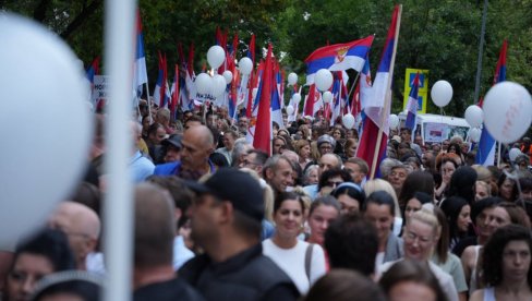 104.000 GRAĐANA NA SKUPOVIMA PROTIV BLOKADA: Oglasio se direktor policije (VIDEO) 104.000 GRAĐANA NA SKUPOVIMA PROTIV BLOKADA: Oglasio se direktor policije (VIDEO)