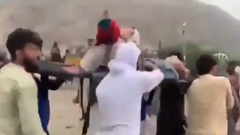 VIŠE OD 800 MRTVIH: Tutnjava i krici paraju noć - novi dramatični snimci iz Avganistana (VIDEO)