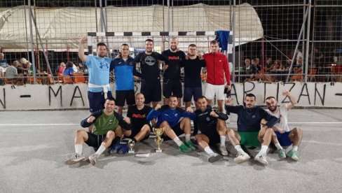 JAGODINA NAJBOLJA U SVIM SELEKCIJAMA: Završen 32. Svetoromanski turnir u malom fudbalu JAGODINA NAJBOLJA U SVIM SELEKCIJAMA: Završen 32. Svetoromanski turnir u malom fudbalu
