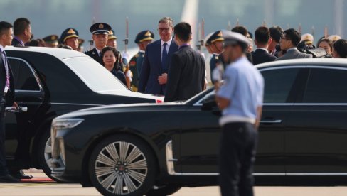 КУКЊАВА ПАВЛА ГРБОВИЋА: Блокадери оштро против сарадње Србије са Русијом и Кином (ФОТО) КУКЊАВА ПАВЛА ГРБОВИЋА: Блокадери оштро против сарадње Србије са Русијом и Кином (ФОТО)