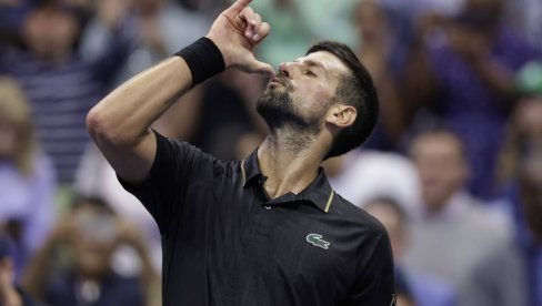 NOVAK ĐOKOVIĆ U POLUFINALU JU-ES OPENA! Srbin rasplakao Amere i zakazao istorijski spektakl sa Alkarazom NOVAK ĐOKOVIĆ U POLUFINALU JU-ES OPENA! Srbin rasplakao Amere i zakazao istorijski spektakl sa Alkarazom