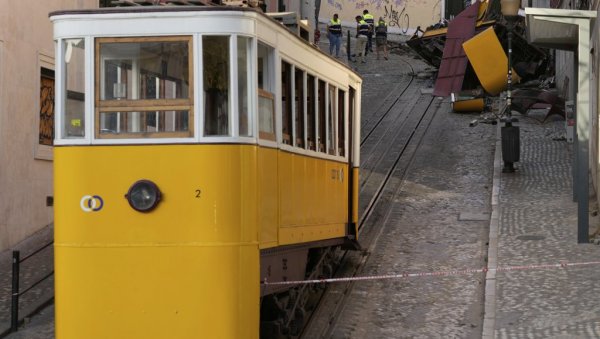 ДАН ЖАЛОСТИ НАКОН ТРАГЕДИЈЕ У ПОРТУГАЛУ: Тужилац најавио темељну истрагу - јавност уједињена у помоћи настрадалима ДАН ЖАЛОСТИ НАКОН ТРАГЕДИЈЕ У ПОРТУГАЛУ: Тужилац најавио темељну истрагу - јавност уједињена у помоћи настрадалима