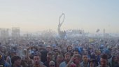 РУС ПРОНАЂЕН У ЛОКВИ КРВИ: Прво убиство у историји највећег фестивала