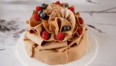 CREME DE LA CROWNE PLAZA: Луксуз у форми дезерта