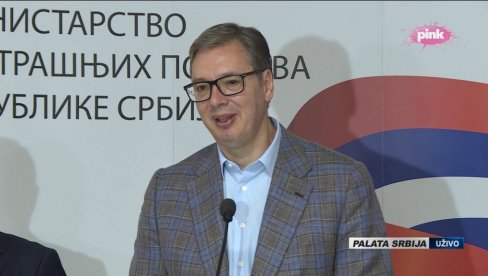 VUČIĆ OTKRIO KOLIKO JE BLOKADERA BILO NA SKUPOVIMA: Svuda je bilo mirno, osim u Novom Sadu