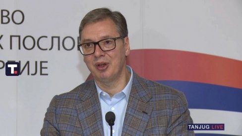 NIJE ON PROBLEM Vučić o Kokanoviću: To je čovek sa dva razreda osnovne škole NIJE ON PROBLEM Vučić o Kokanoviću: To je čovek sa dva razreda osnovne škole