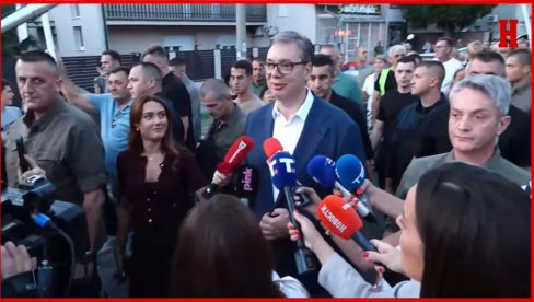 VUČIĆ U BORČI S NARODOM: Građani protiv blokada (FOTO/VIDEO) VUČIĆ U BORČI S NARODOM: Građani protiv blokada (FOTO/VIDEO)