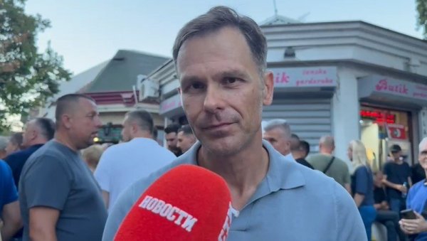 ВЕЋИНСКА СРБИЈА ЈЕ ЈАЧА ОД ОНЕ ДРУГЕ БЛОКАДЕРСКЕ Синиша Мали за Новости са скупа грађана против блокада (ВИДЕО)