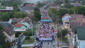 ВУЧЕВИЋ СА ГРАЂАНИМА ПРОТИВ БЛОКАДА: Величанствен скуп пристојне Србије, овде нема насиља, овде нема мржње, само љубав и патриотизам ВУЧЕВИЋ СА ГРАЂАНИМА ПРОТИВ БЛОКАДА: Величанствен скуп пристојне Србије, овде нема насиља, овде нема мржње, само љубав и патриотизам