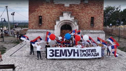 MOĆAN SNIMAK IZ ZEMUNA: Ovako je izgledao skup protiv blokada (VIDEO) MOĆAN SNIMAK IZ ZEMUNA: Ovako je izgledao skup protiv blokada (VIDEO)