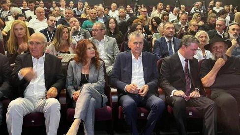 DOGODINE U JOŠ VEĆEM FORMATU: Završen prvi Nacionalni festival filma i televizije DOGODINE U JOŠ VEĆEM FORMATU: Završen prvi Nacionalni festival filma i televizije