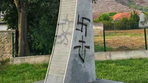 BAĆEVIĆI KOD MOSTARA PONOVO NA METI VANDALA: Spomenik išaran ustaškim simbolima