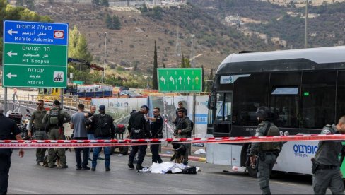 RASTE BROJ MRTVIH U JERUSALIMU, GRAD ZAKLJUČAN Putnici preživeli pakao: Došli su teroristi, bilo je strašno (VIDEO) RASTE BROJ MRTVIH U JERUSALIMU, GRAD ZAKLJUČAN Putnici preživeli pakao: Došli su teroristi, bilo je strašno (VIDEO)