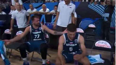 OVO JE SRBIJI TREBALO! Luka Dončić grmi na saigrače tokom tajm-auta, trese se Riga (VIDEO) OVO JE SRBIJI TREBALO! Luka Dončić grmi na saigrače tokom tajm-auta, trese se Riga (VIDEO)