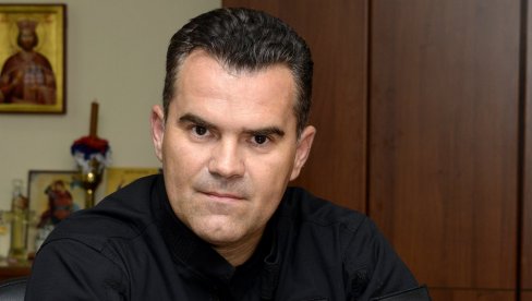 КАНДИЋКА ПРОГЛАШАВА ВУЛЕВИЋА ЗА ПОШТЕНОГ И ЧАСНОГ!? Сад је јасно да је криминалац