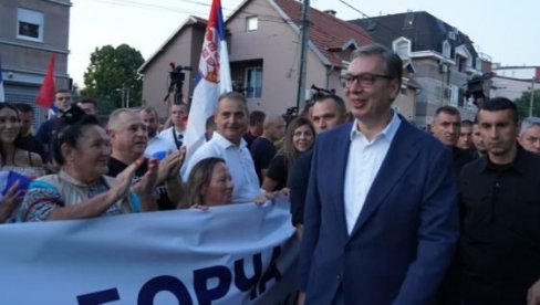 NEĆEMO TUČU S BRAĆOM I SESTRAMA Vučić: Pokušali su da izazovu incident u Šapcu - rekao sam ljudima da se sklone, pametniji uvek popušta NEĆEMO TUČU S BRAĆOM I SESTRAMA Vučić: Pokušali su da izazovu incident u Šapcu - rekao sam ljudima da se sklone, pametniji uvek popušta