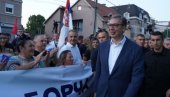 НЕЋЕМО ТУЧУ С БРАЋОМ И СЕСТРАМА Вучић: Рекао сам нашим људима да се склоне, паметнији увек попушта
