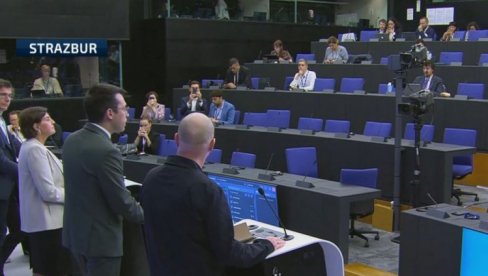 BRUKA I SRAMOTA U STRAZBURU: Politički zgubidani pucali u vazduh - i nisu ga pogodili