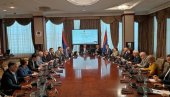 ВЛАДА РЕПУБЛИКЕ СРПСКЕ ПРЕУЗЕЛА ДУЖНОСТ Саво Минић нови премијер - ово су министри у његовом кабинету