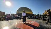 RAME UZ RAME SA SVETSKIM ZVEZDAMA: Princ od Vranje u Kazahstanu snima šou program (FOTO)