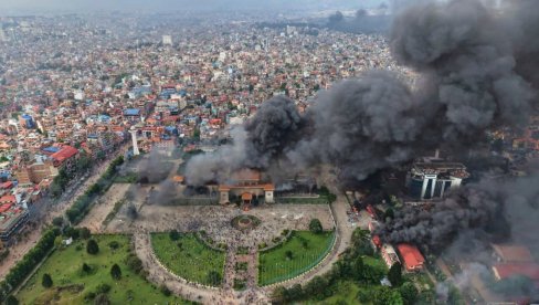 U PROTESTIMA U NEPALU POGINULO 34 LJUDI, PREKO 1300 POVREĐENO: Oglasila se Vlada Nepala U PROTESTIMA U NEPALU POGINULO 34 LJUDI, PREKO 1300 POVREĐENO: Oglasila se Vlada Nepala