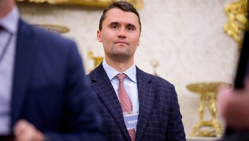 UPUCAN TRAMPOV SARADNIK: Čarli Kirk ranjen u Juti (VIDEO) UPUCAN TRAMPOV SARADNIK: Čarli Kirk ranjen u Juti (VIDEO)